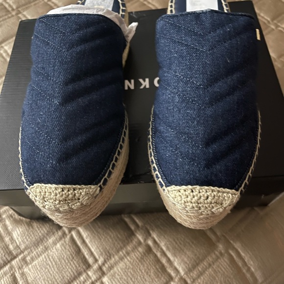 Don’t denim wedge closed toes open heel shoe - Picture 2 of 5